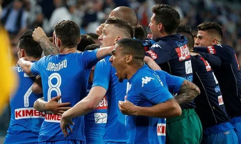 Napoli: Hãy giữ đôi chân trên mặt đất!