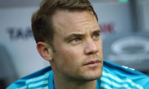 Neuer tái xuất, bất lực nhìn Bayern thủng lưới 3 bàn