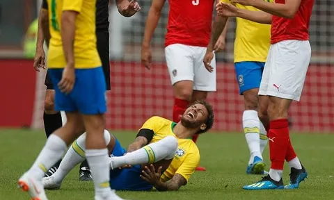 Neymar bức xúc trước 'trận UFC' với tuyển Áo