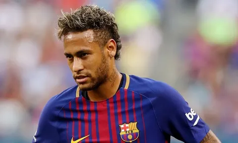 Neymar chọc điên CĐV Barca trước giờ chia tay