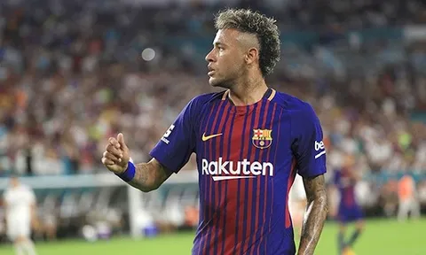 Neymar cười nhạo trước tin đồn 'nổi loạn' rời Barca