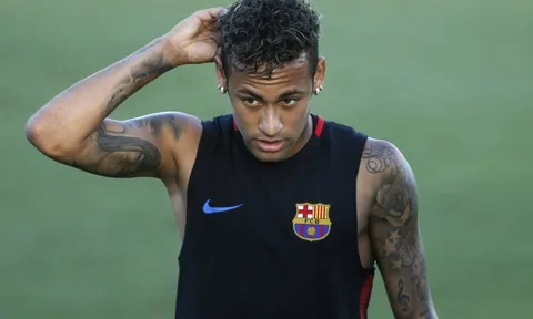 Neymar đánh nhau với đồng đội: Giọt nước tràn ly?