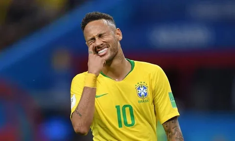 "Neymar so với Ronaldo đúng là một trời một vực. Real đừng phí tiền"