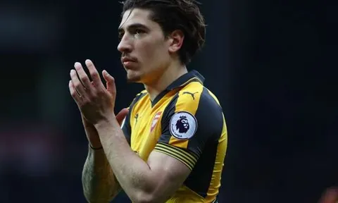 Người Barcelona ra sức mời chào Bellerin