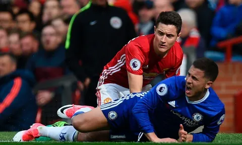 'Người-bỏ-túi' Hazard sắp được M.U thưởng nóng