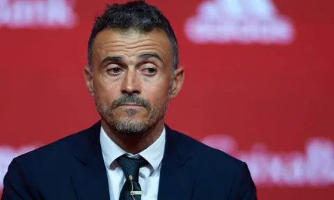 Người cũ Barcelona chính thức ra mắt trên vai trò HLV trưởng La Roja