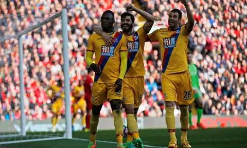 Bị cố nhân "hãm hại", Liverpool thất trận ngay tại Anfield