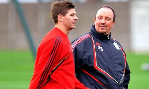 Nhận lời làm HLV, Gerrard đại chiến với thầy cũ