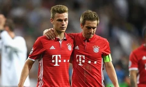 Nhìn Joshua Kimmich chỉ làm tuyển Đức nhớ Philipp Lahm