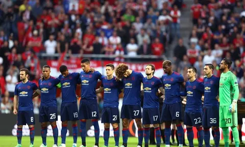 Nhìn lại hành trình lên ngôi Europa League của Man United: Vinh quang trải đầy chông gai