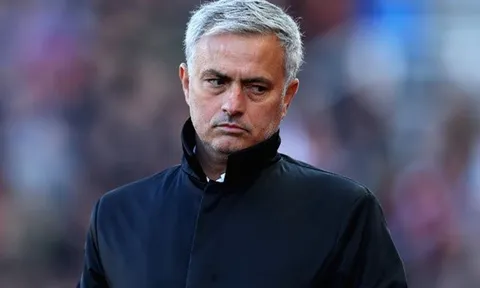 Nhìn về thất bại của MU: Mourinho chỉ là người bị hại