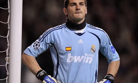 Những cầu thủ từng bị Mourinho "giam" lên ghế dự bị