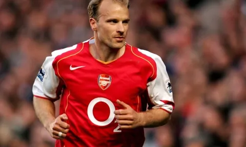 Những điều khoản hợp đồng lạ đời trong lịch sử: ‘Bó tay’ với Bergkamp