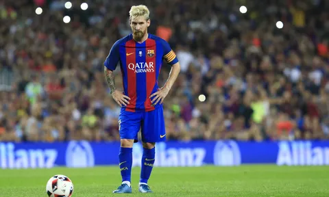 Những khoảnh khắc phi thường của Messi mùa này