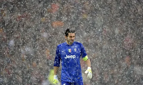 Những khoảnh khắc rực rỡ nhất của Buffon tại Juventus: Từ Serie B cho đến 9 lần giành Scudetto
