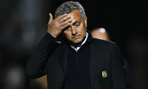 Những lần Mourinho chỉ trích các học trò mùa này: Xứng danh Vua đổ lỗi