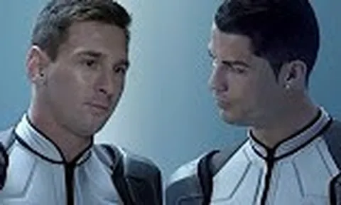 Những lần Ronaldo khiến Messi phải mất mặt