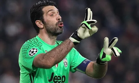 Những pha cản phá không tưởng của Buffon
