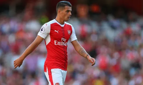 Những pha chuyền dài ấn tượng của Granit Xhaka