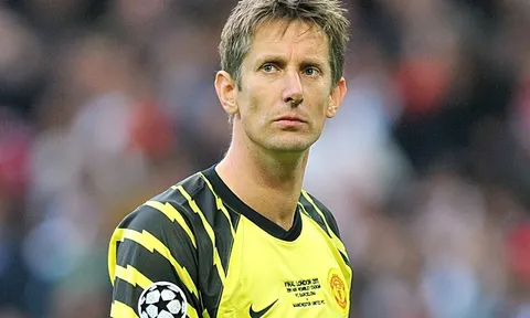 Những pha cứu thua xuất thần của Edwin van der Sar trong màu áo Man Utd