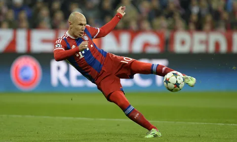 Những pha lập công mang phong cách của Arjen Robben