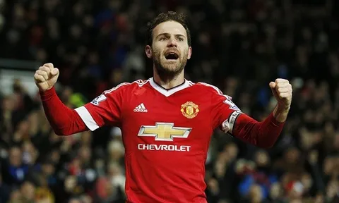 Những pha xử lí để đời của các cầu thủ Man Utd trong năm qua