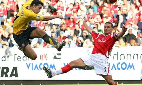 Những siêu phẩm trong sự nghiệp của Van Persie