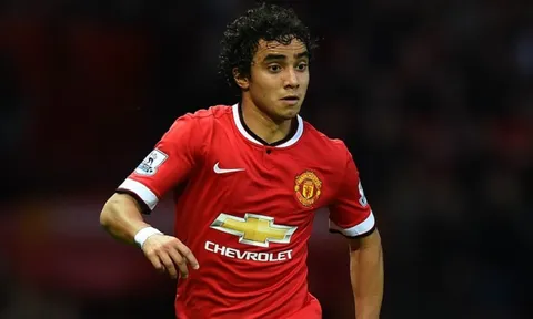 Những số áo quan trọng còn để trống tại Man United