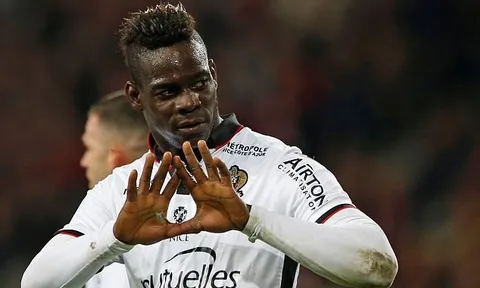 Chùm ảnh: Balotelli lập cú đúp, Nice thắp sáng lại cuộc đua vô địch