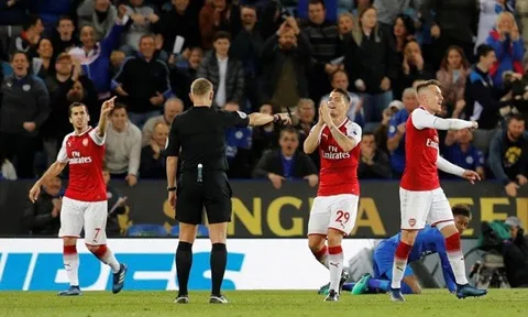 Vụ chuyển nhượng Fabinho phơi bày thực trạng của Arsenal