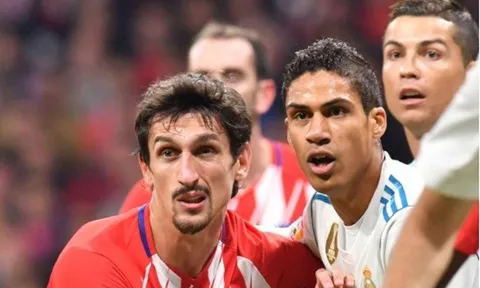 NÓNG: Chelsea, Juventus đàm phán với Savic