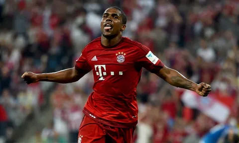 Nóng: Douglas Costa đã ở rất gần Juventus