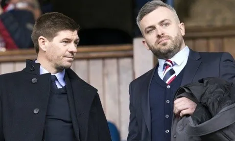 CHÍNH THỨC: Steven Gerrard kí hợp đồng với gã khồng lồ Scotland
