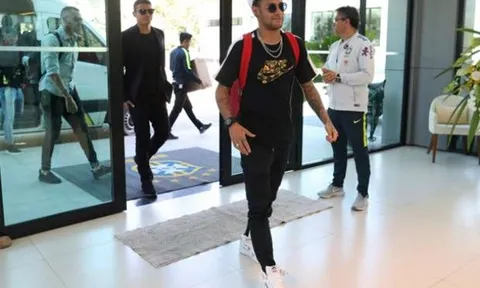 Neymar và đội tuyển Brazil đã có mặt tại trung tâm tập luyện