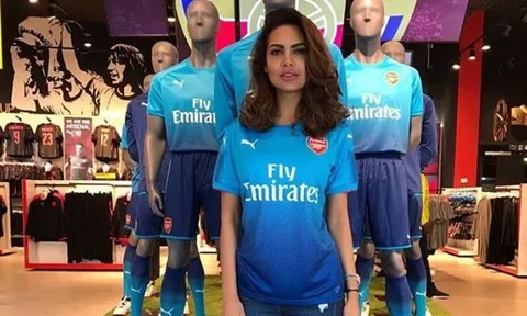 NÓNG: Người đẹp bốc lửa tiết lộ bí mật chuyển nhượng Arsenal