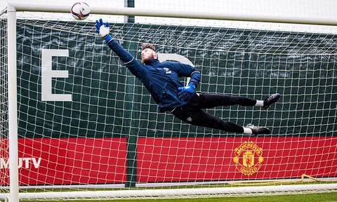 Vụ David de Gea: Real lần đầu ra giá cho De Gea