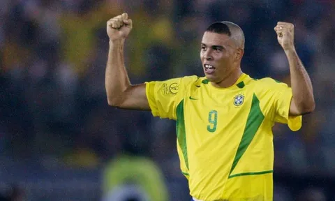 NÓNG: Ronaldo nhập viện khẩn cấp