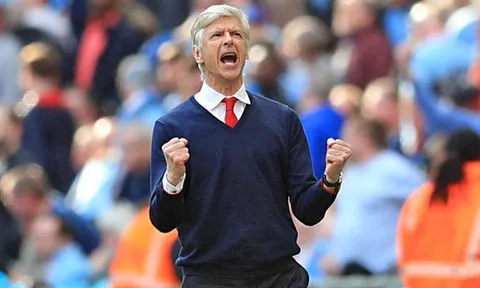 Nước Anh cuối tuần qua: Tiếng hét của Wenger, cái cúi đầu của Pep