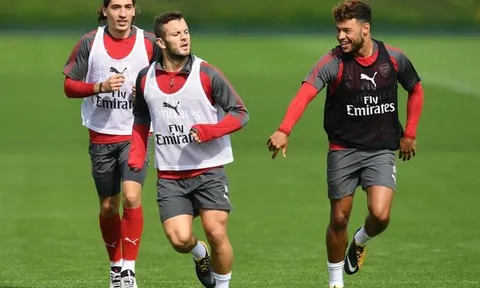 Chamberlain gửi thông điệp cho Wilshere sau quyết định rời Arsenal