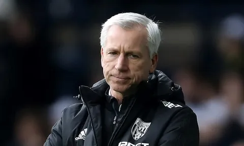 CHÍNH THỨC: West Brom sa thải Alan Pardew