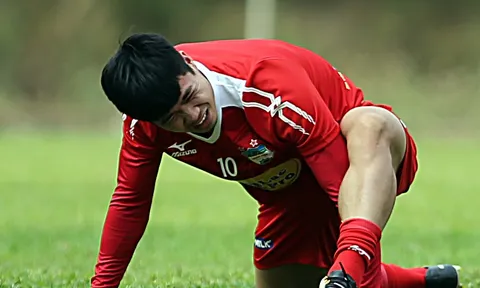 HLV Park Hang-seo chờ Quang Hải, Công Phượng ghi bàn tại V-League