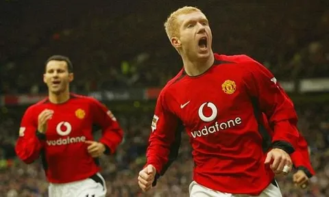 Paul Scholes phất bóng đẳng cấp trong trận cầu tri ân Carrick