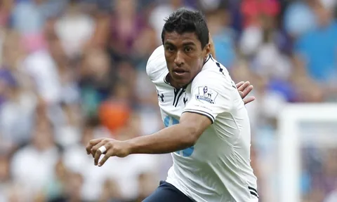 Paulinho, mục tiêu của Barca khi còn khoác áo Tottenham