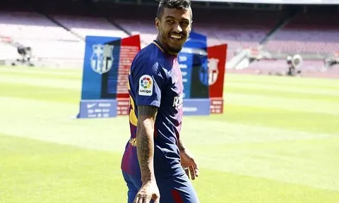 Khán đài Camp Nou vắng tanh ngày ra mắt Paulinho