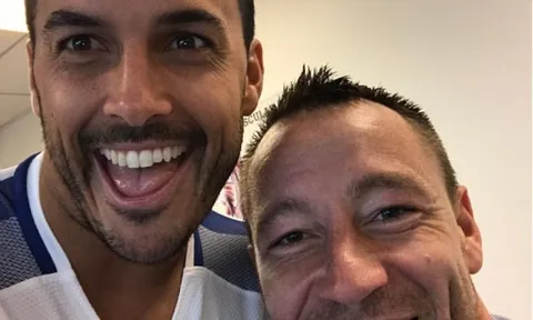 Pedro thông báo John Terry đã quay lại Chelsea