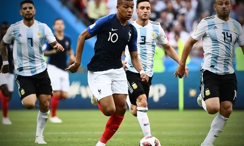 Pele đưa Mbappe lên tận mây xanh sau màn hủy diệt hàng thủ Argentina