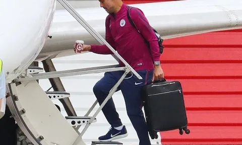 Pep uống cà phê thư giãn trước khi dẫn đội bay đến Brighton
