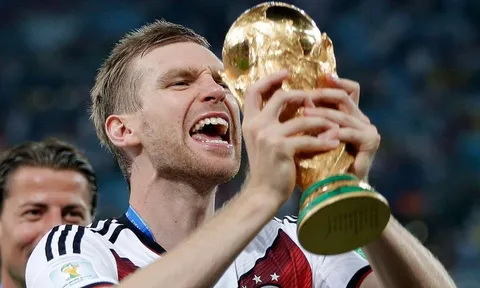 Công bố đội hình trong trận cầu chia tay Per Mertesacker