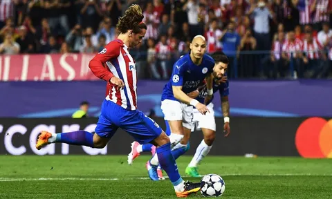 Pha lập công của Antoine Griezmann vào lưới Leicester City