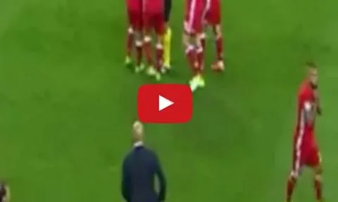 Pha phạm lỗi dẫn đến thẻ đỏ của Arturo Vidal vs Real Madrid